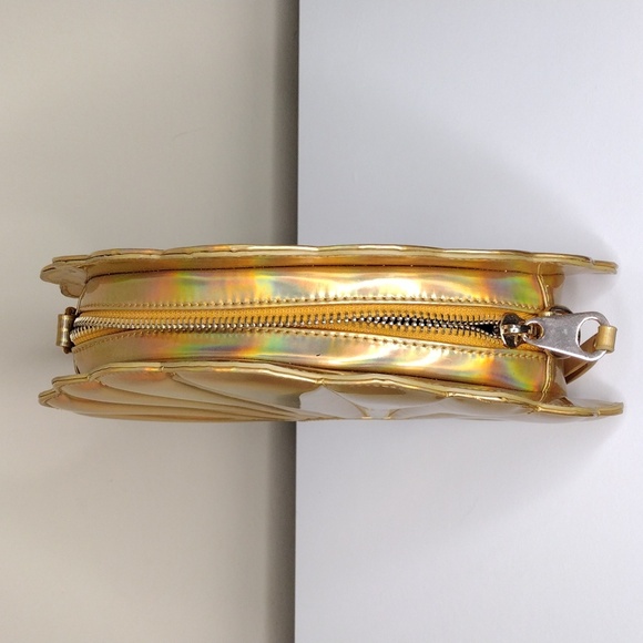 Seashell metallic gold handbag - Picture 4 of 5